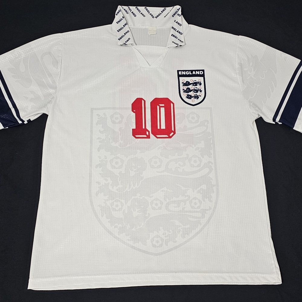 England Vintage White Football Jersey Michael Owen # 10 Men's XL 100% Polyester